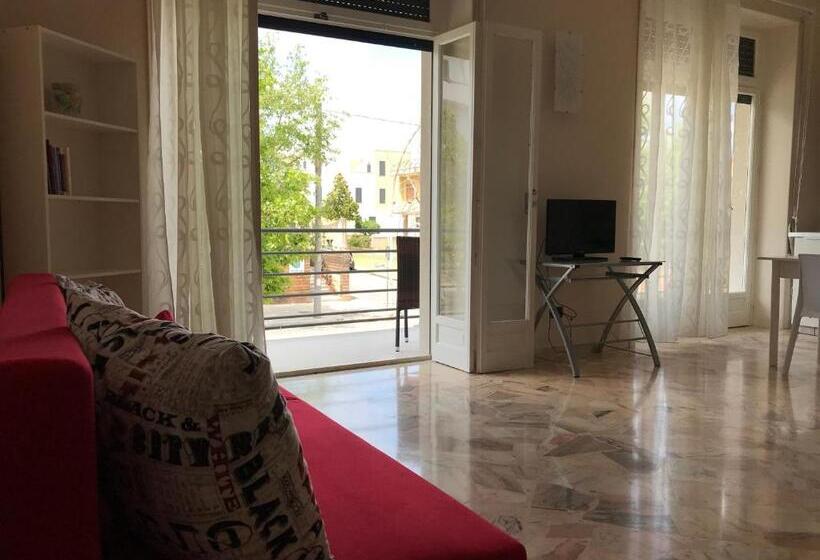 آپارتمان 1 خوابه با بالکن, Le Torrette Rooms And Apartments
