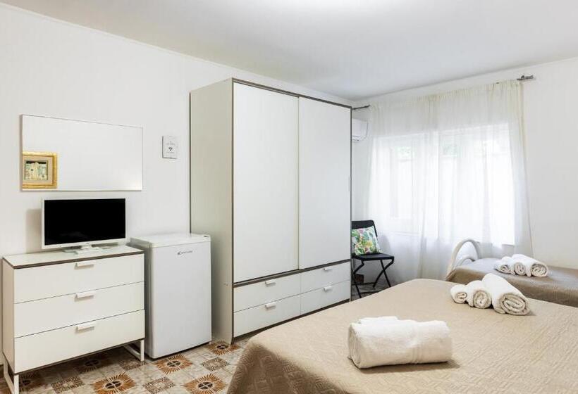 اتاق استاندارد چهار تخته, Le Torrette Rooms And Apartments
