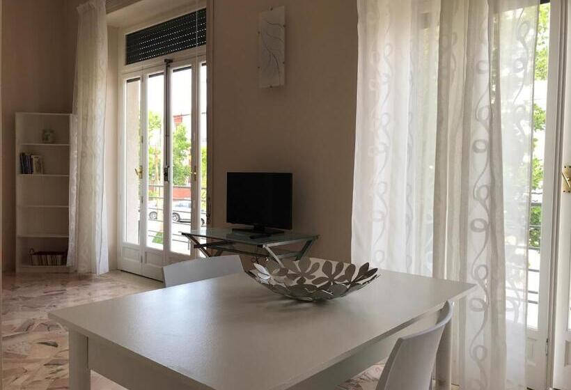 آپارتمان 1 خوابه با بالکن, Le Torrette Rooms And Apartments