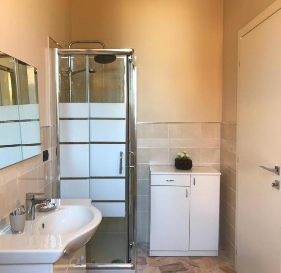 آپارتمان 1 خوابه با بالکن, Le Torrette Rooms And Apartments