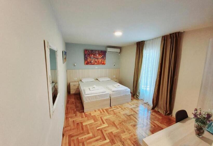 اتاق استاندارد با بالکن, Apartments Pier