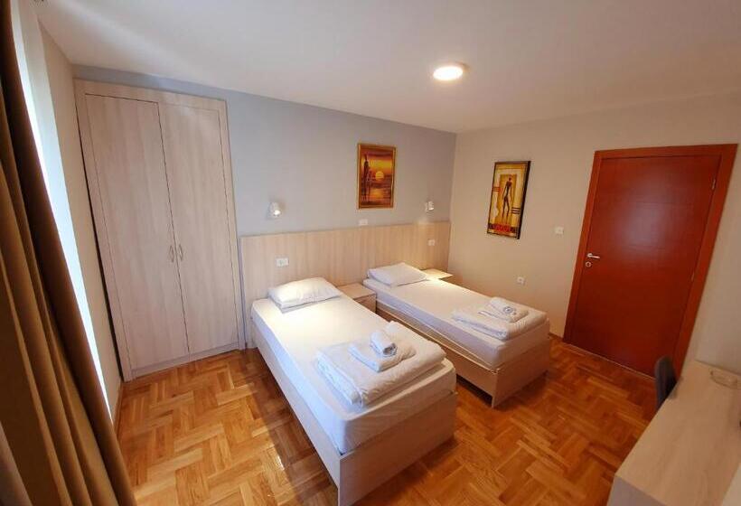 اتاق استاندارد با بالکن, Apartments Pier