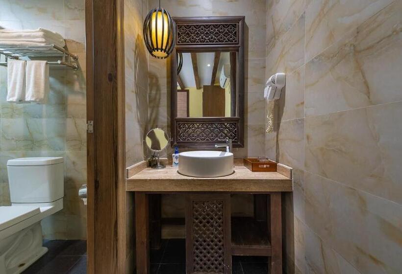 Номер Deluxe, Lijiang Gui Yuan Tian Ju Guesthouse