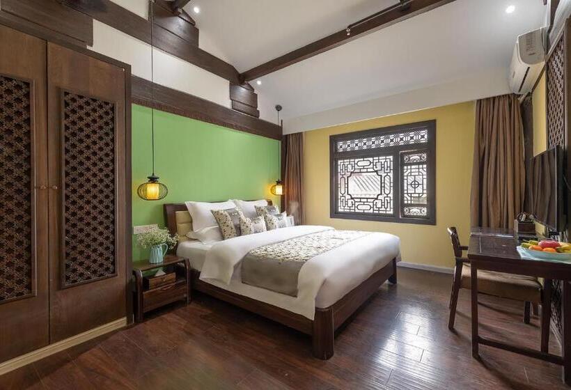 Полулюкс, Lijiang Gui Yuan Tian Ju Guesthouse