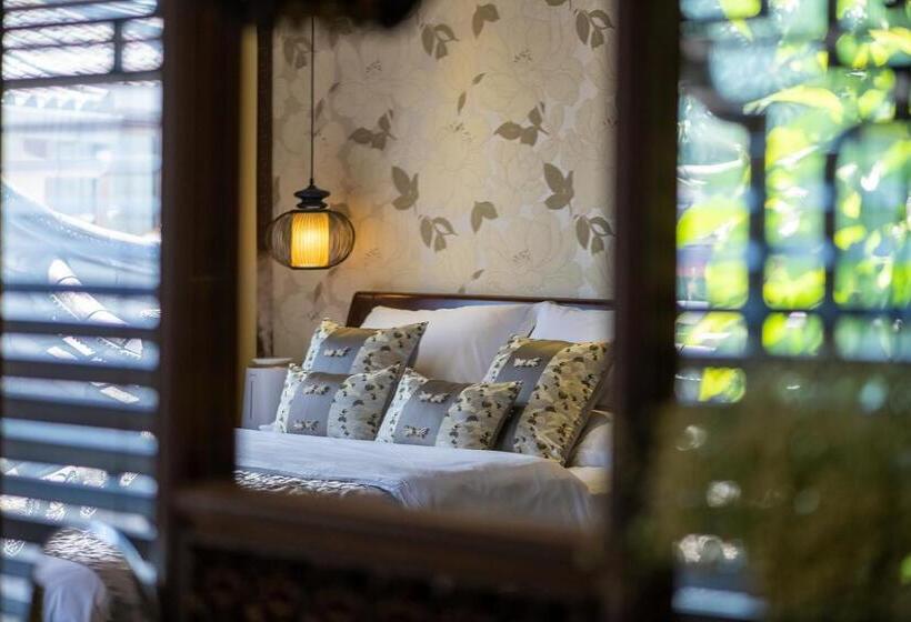 Люкс Deluxe Кровать Кинг, Lijiang Gui Yuan Tian Ju Guesthouse