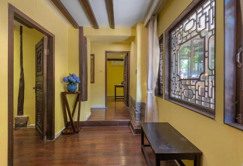 Люкс 2 Спальни, Lijiang Gui Yuan Tian Ju Guesthouse
