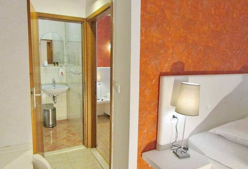 Четырехместный Номер Стандарт, Villa Mirosa