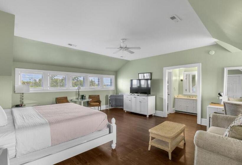 Номер Superior Кровать Кинг, The Tranquil House Inn