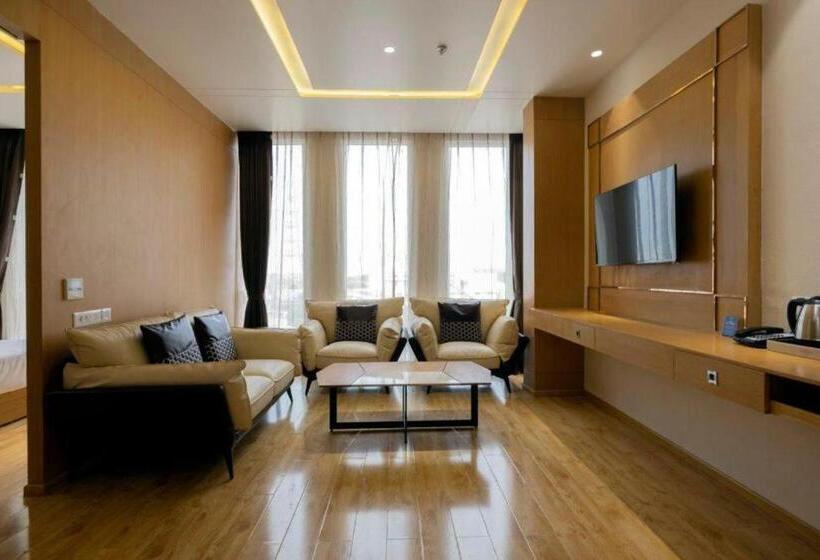 Полулюкс, Sarovar Portico Morbi