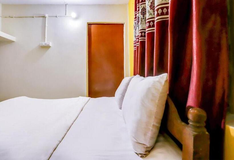Трехместный Номер Классика, Spot On 79411 Flagship Inn