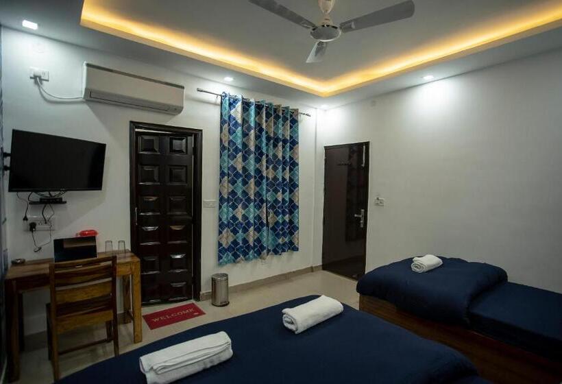 חדר סופריור לשלושה, Yes Boss By Backpackers Heaven Right In Centre Of New Delhi