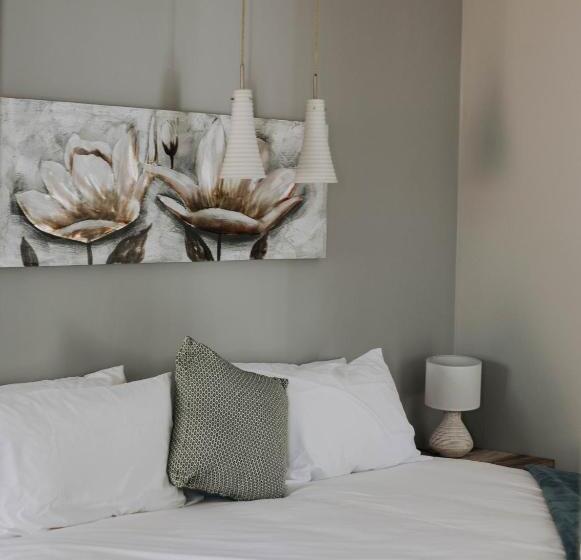 패밀리 룸, The Living Collective Villa