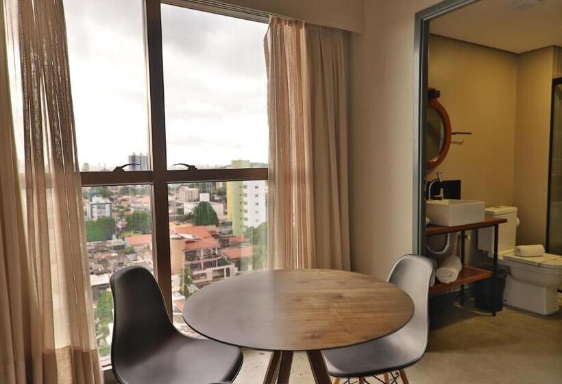 سوئیت با تخت بزرگ, 9006 Suites Natal