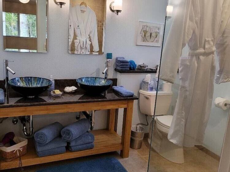 Номер Deluxe, Misty Valley Inn