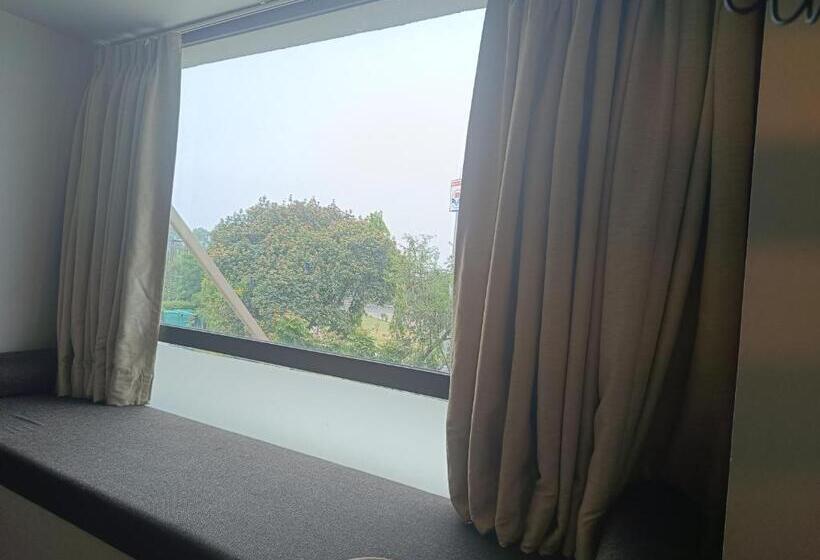 Номер Deluxe, Udman Hotel Greater Noida
