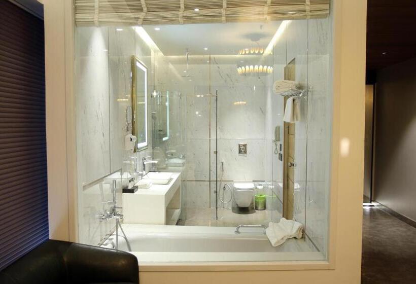 Люкс Вид на Город, Udman Hotel Greater Noida