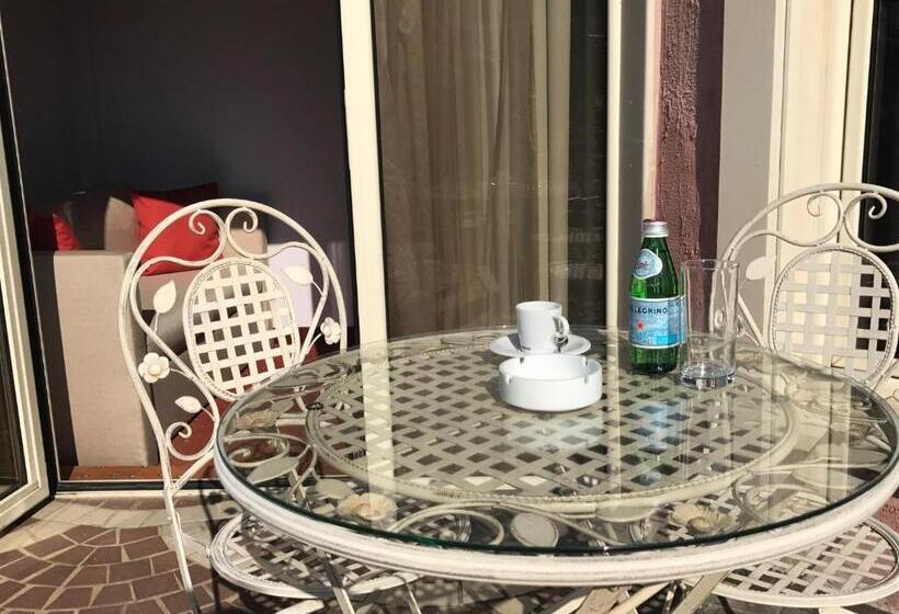Номер Премиум, Art 'otel