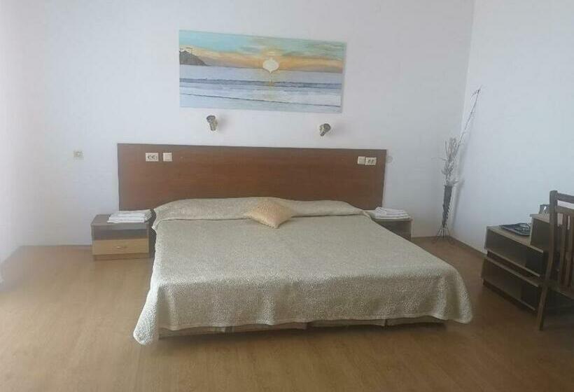 Номер Стандарт, Family Hotel Verona