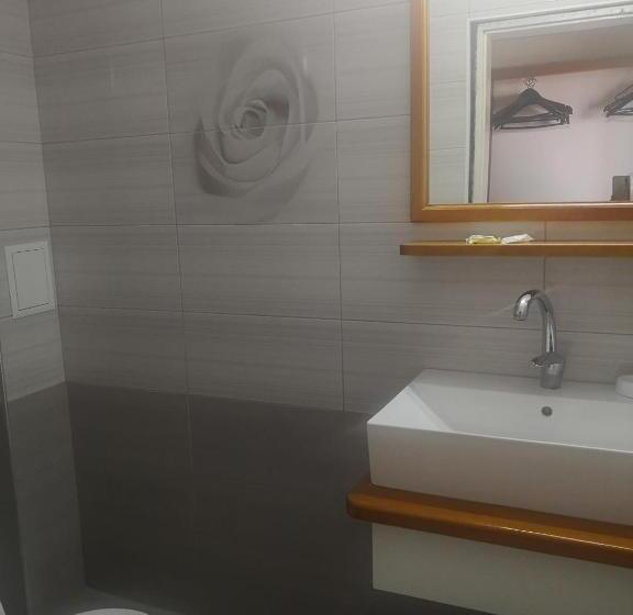 Номер Стандарт, Family Hotel Verona