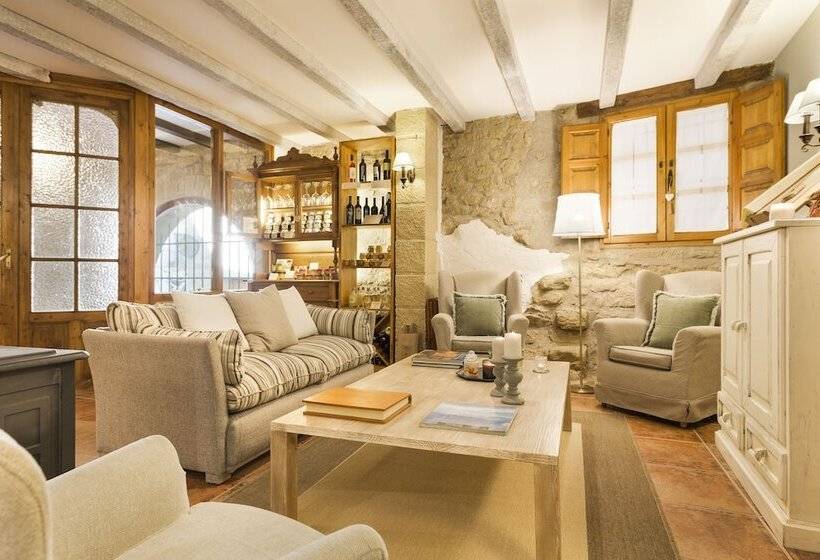 Номер Стандарт, Posada De Uncastillo