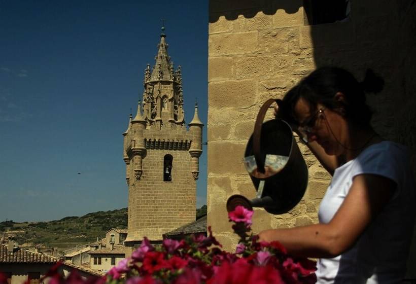 Номер Стандарт, Posada De Uncastillo