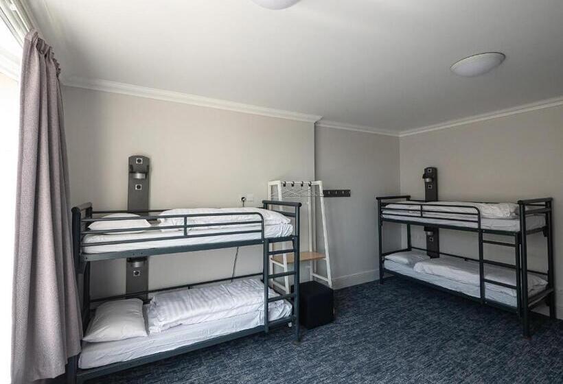 Семейный Номер, A&o Brighton Beach
