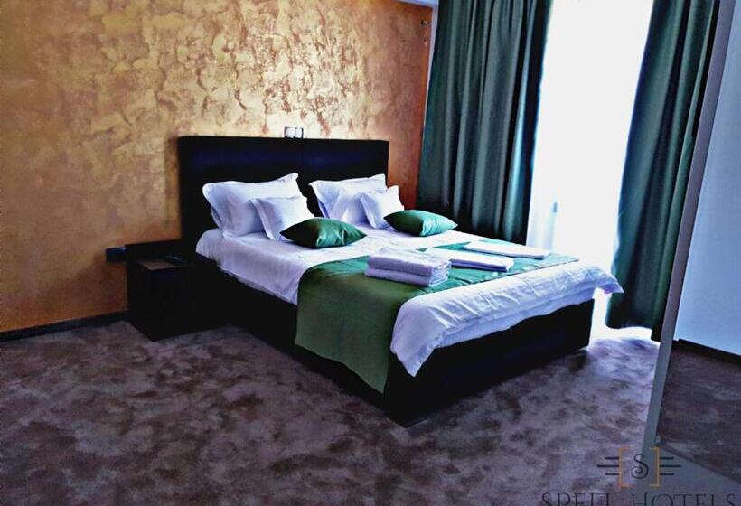 스탠다드 룸 킹사이즈 침대, Spell Hotels
