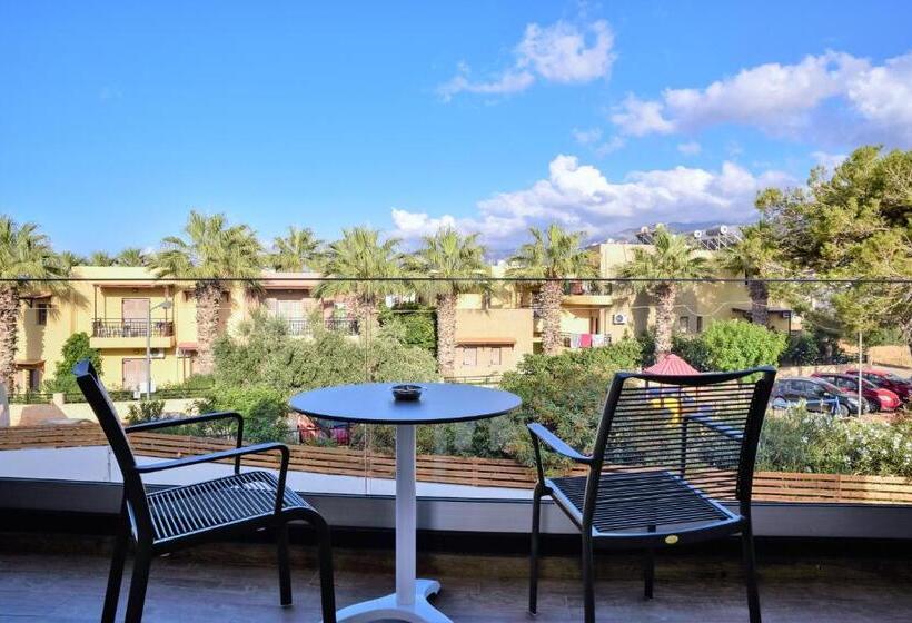 استودیوی سوپریور, Del Mar  Adults Only