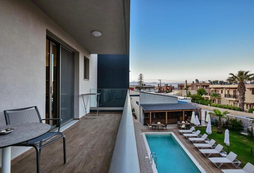 استودیوی سوپریور, Del Mar  Adults Only
