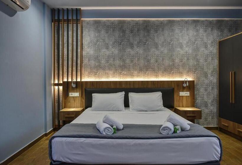 استودیوی سوپریور, Del Mar  Adults Only