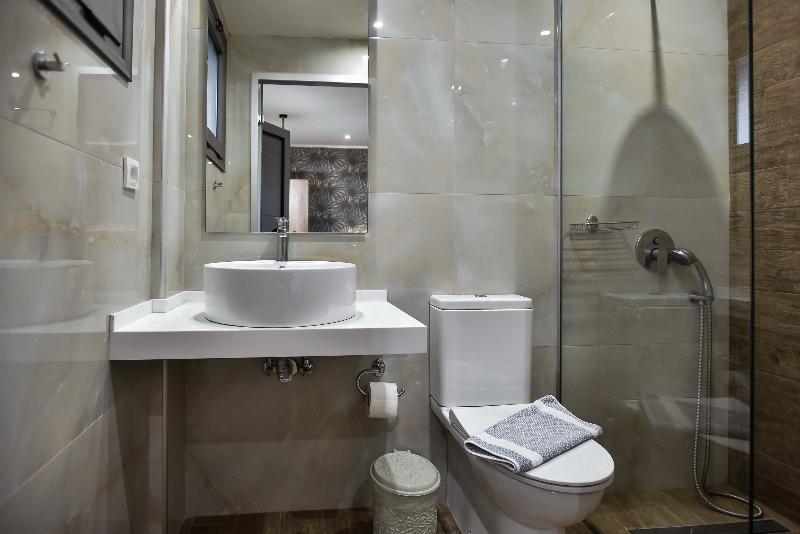 استودیوی سوپریور, Del Mar  Adults Only