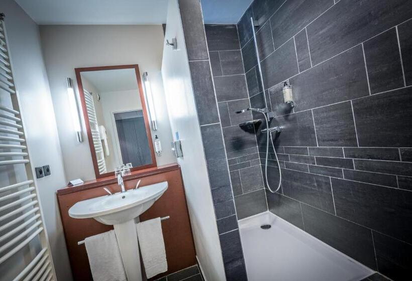 Номер Стандарт с Балконом, Best Western Plus Hôtel Gergovie