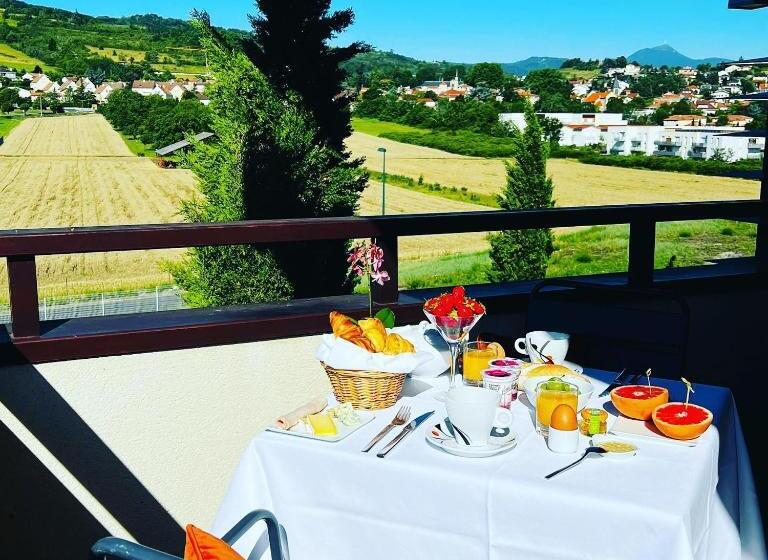 Номер Стандарт, Best Western Plus Hôtel Gergovie