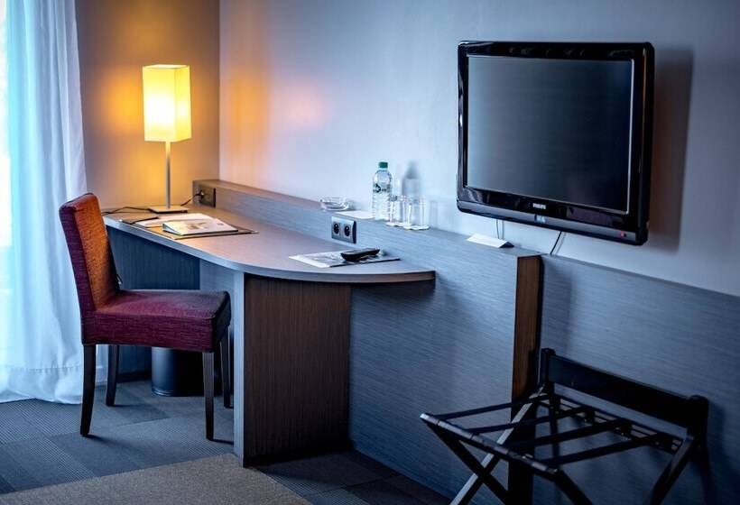 Номер Стандарт, Best Western Plus Hôtel Gergovie
