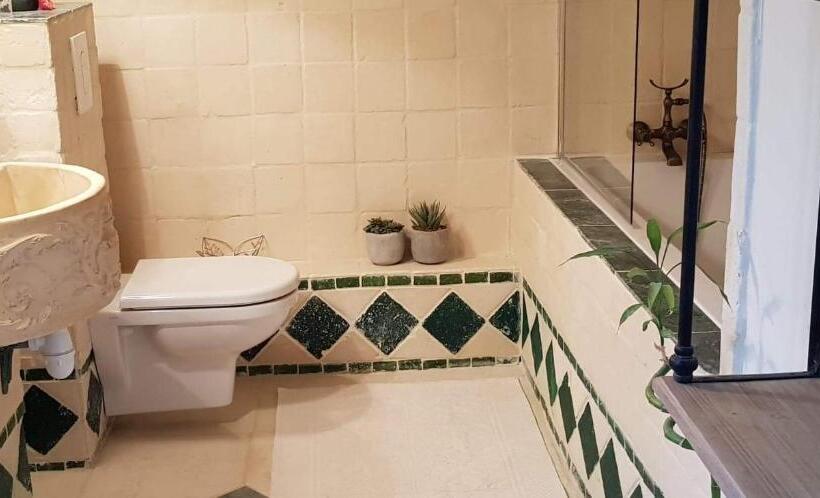 Standard room with outdoor bath, Le Belvédère   Chambres D Hôtes De Charme Et Restaurant