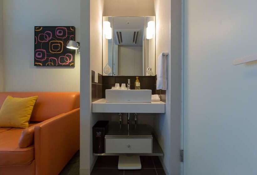 스탠다드 스튜디오, Citadines Shinjuku Tokyo