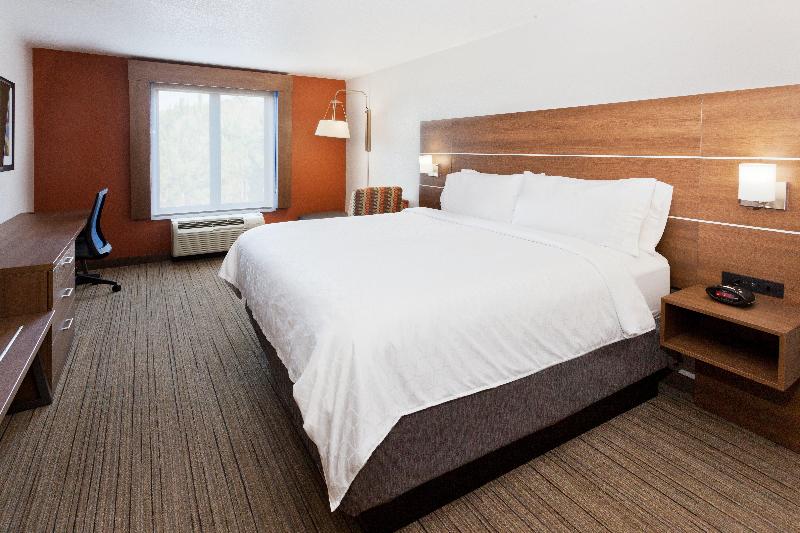 适合残疾人士使用的带超级大床的标准间, Holiday Inn Express Rome East, An Ihg