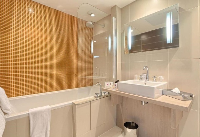 Номер Deluxe, Relais De La Malmaison Paris Rueil Hôtel Spa