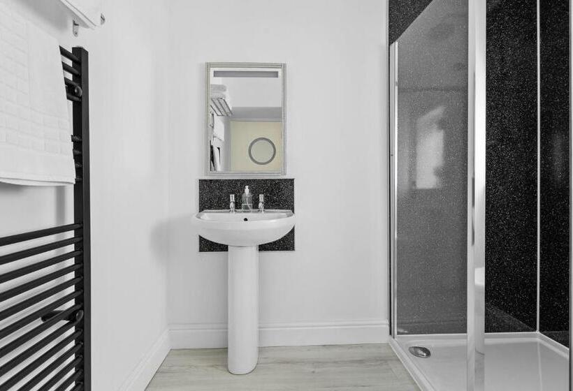 Номер Superior Кровать Кинг, Park View R & R   Adult Only   Self Catering   Free Parking   Ev Point