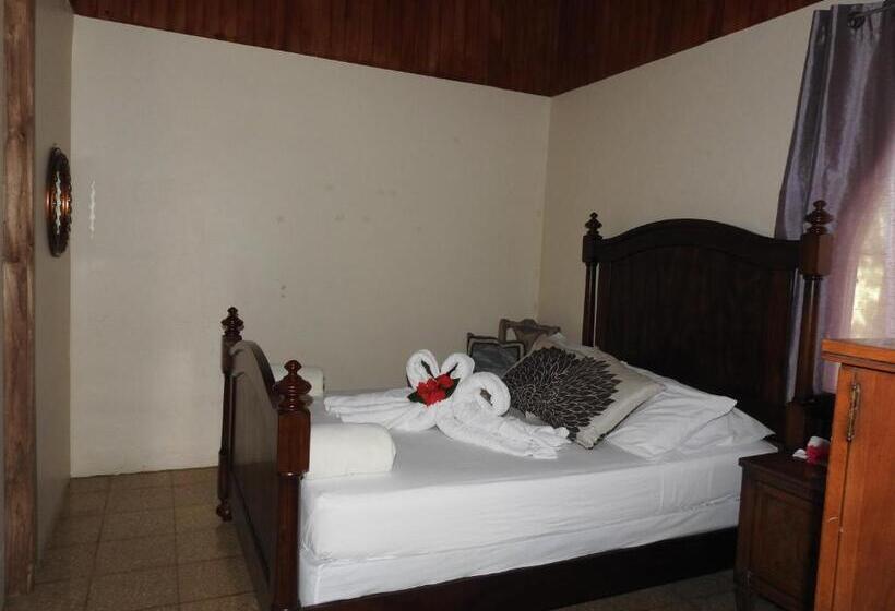 Номер Стандарт, Rio Celeste Backpackers
