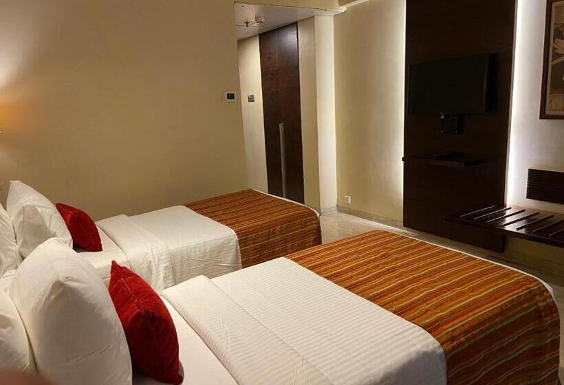 اتاق کلاب, Fortune Select Exotica, Navi Mumbai   Member Itc S Hotel Group
