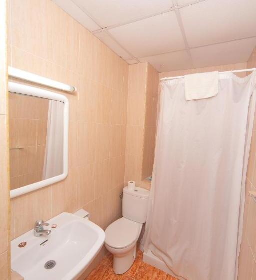 Четырехместный Номер Стандарт, Hostal Virginia