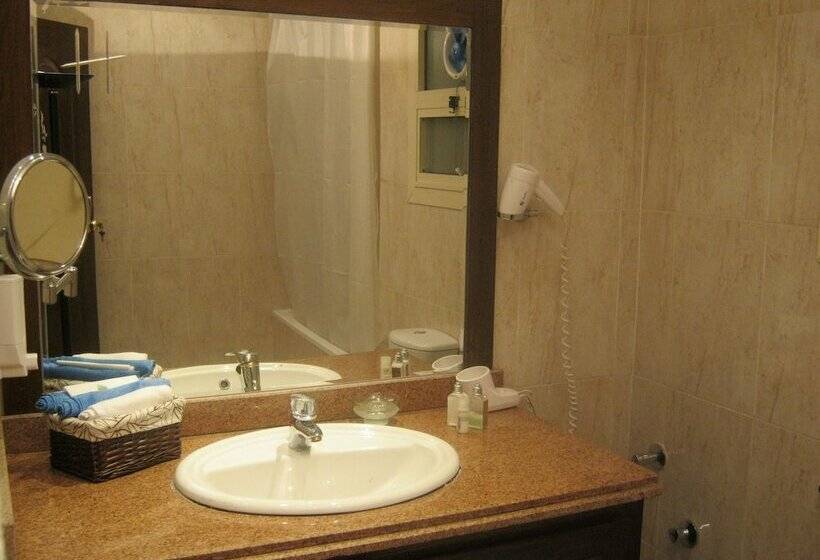 اتاق کلاسیک با تخت دونفره, Holidays Express
