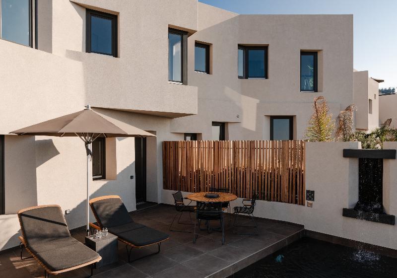 Suite 2 Chambres, Apikia Santorini   Adults Only