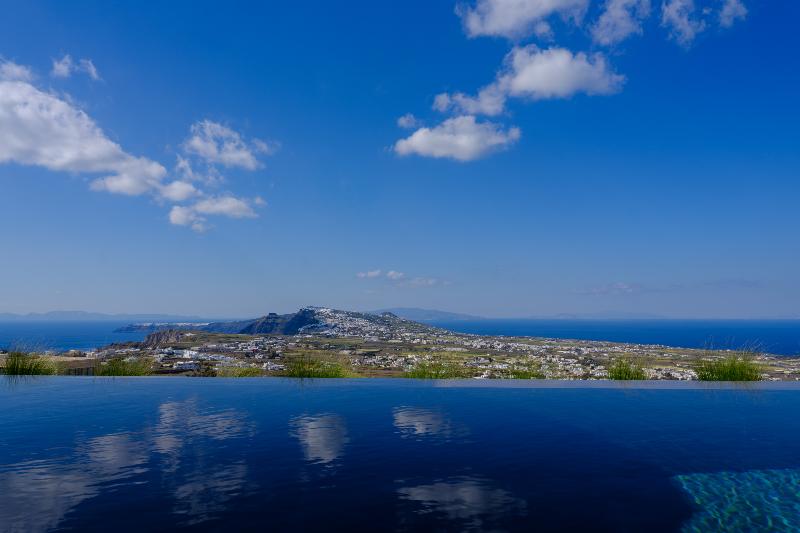Suite 2 Chambres, Apikia Santorini   Adults Only