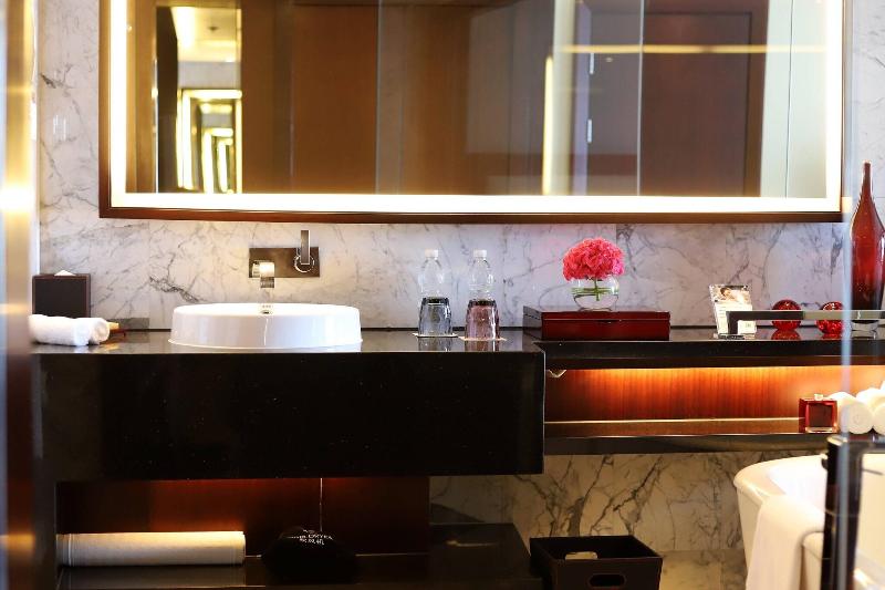 Люкс Executive Кровать Кинг, Renaissance Beijing Capital