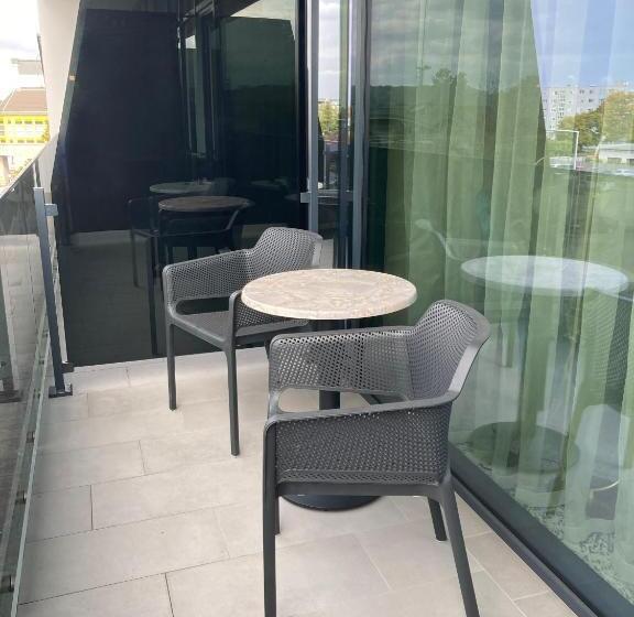 Полулюкс, Tisia Hotel & Spa