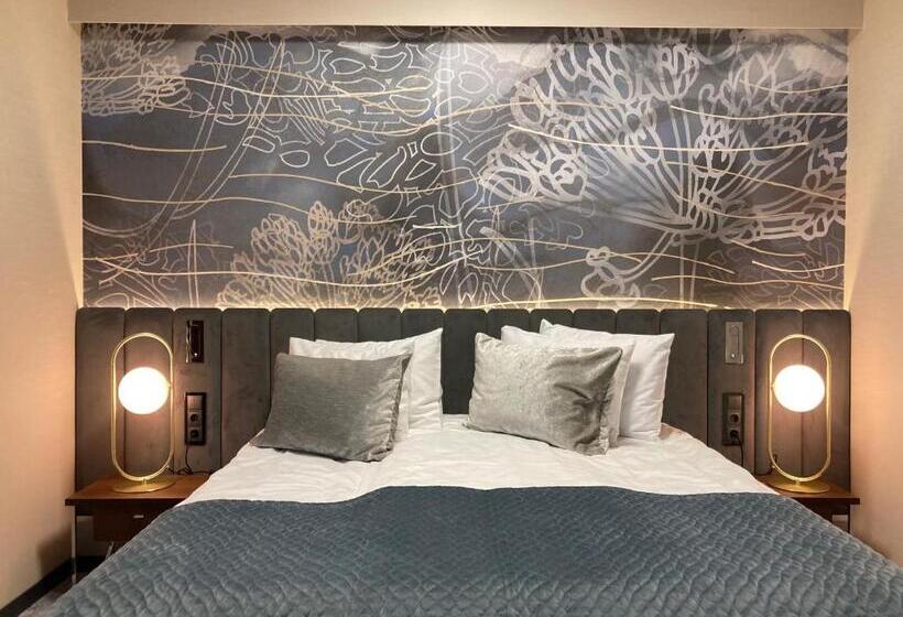 Полулюкс, Tisia Hotel & Spa