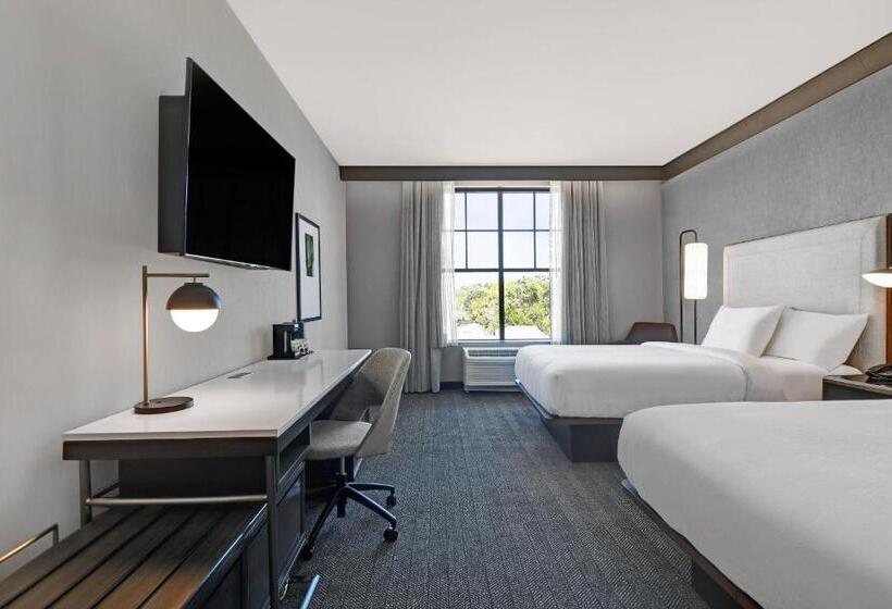 Номер Стандарт, Courtyard By Marriott Manhattan Aggieville