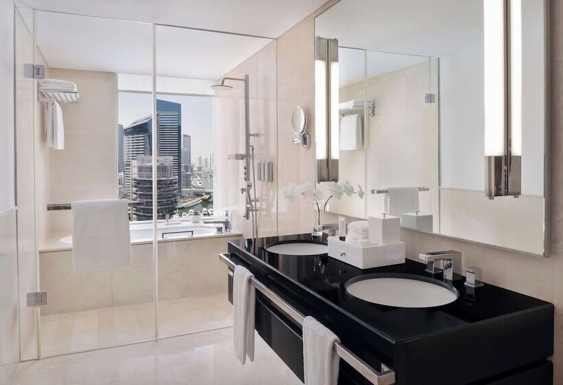 اتاق لوکس با چشم‌انداز, Jw Marriott Hotel Marina